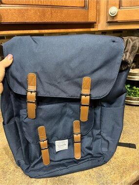 NWOT VASCHY Navy Vintage Inspired Laptop Backpack Tan Leather Buckle Travel Bag
